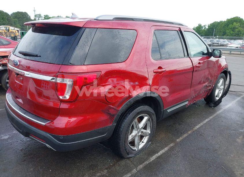 Photo 4 of 2018 Ford Explorer XLT (VIN 1FM5K7D80JGA52631)