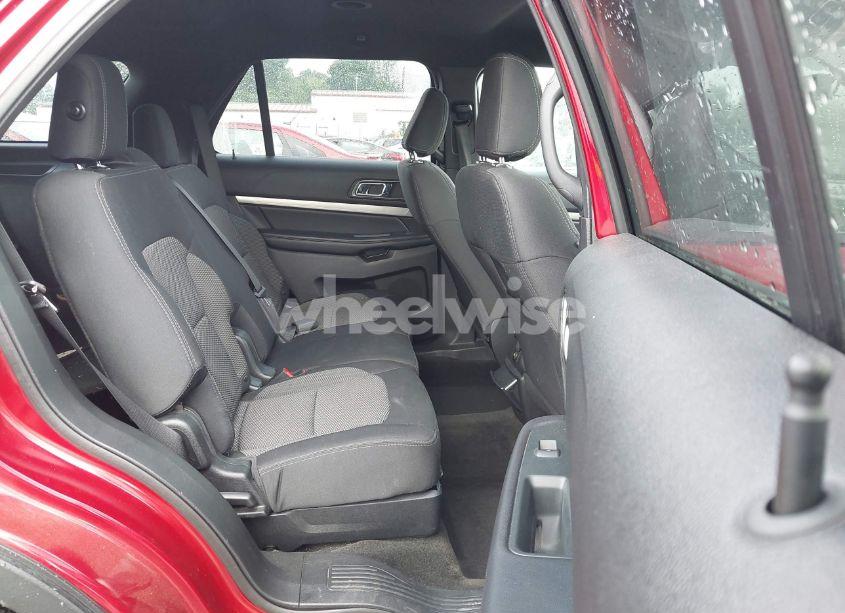 Photo 8 of 2018 Ford Explorer XLT (VIN 1FM5K7D80JGA52631)