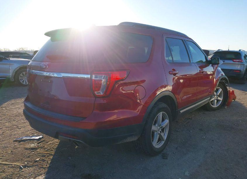 Photo 4 of 2018 Ford Explorer XLT (VIN 1FM5K7D80JGB77578)