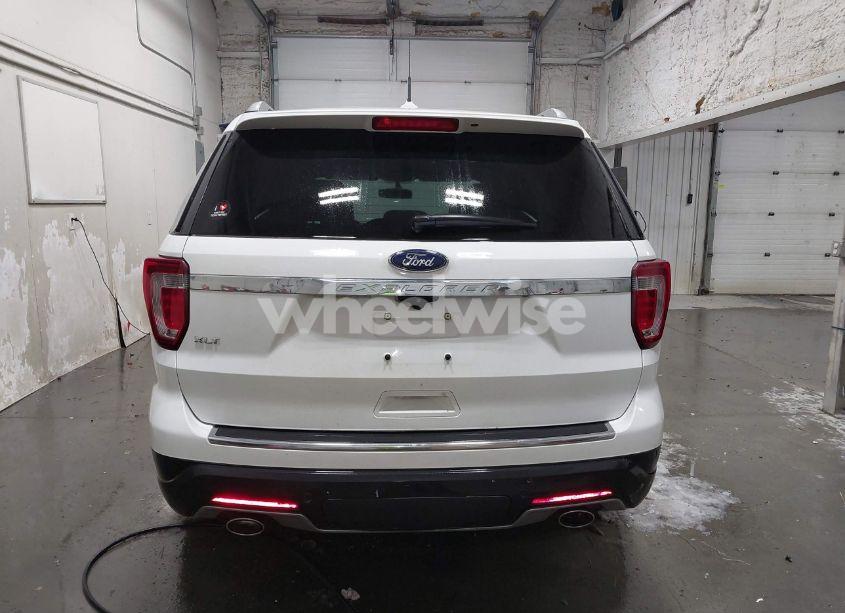 Photo 16 of 2018 Ford Explorer XLT (VIN 1FM5K7D80JGB79430)