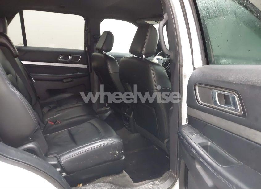 Photo 8 of 2018 Ford Explorer XLT (VIN 1FM5K7D80JGB79430)