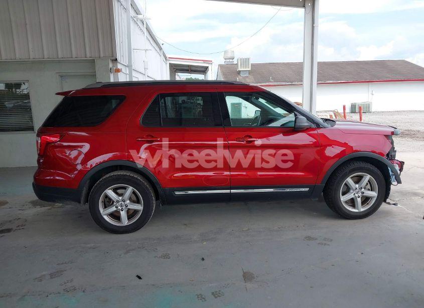 Photo 14 of 2018 Ford Explorer XLT (VIN 1FM5K7D80JGC81729)