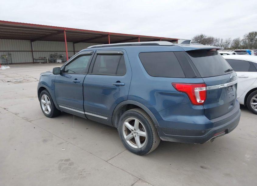 Photo 3 of 2018 Ford Explorer XLT (VIN 1FM5K7D80JGC85523)
