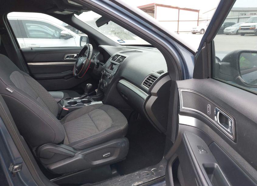 Photo 5 of 2018 Ford Explorer XLT (VIN 1FM5K7D80JGC85523)