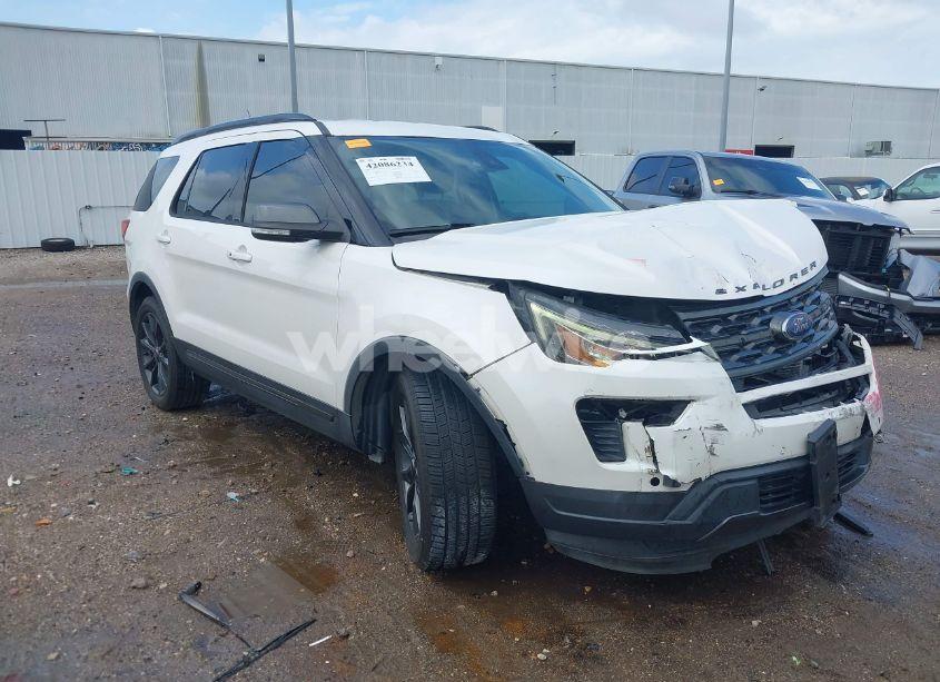 2019 Ford Explorer XLT (VIN 1FM5K7D80KGA21140) main photo