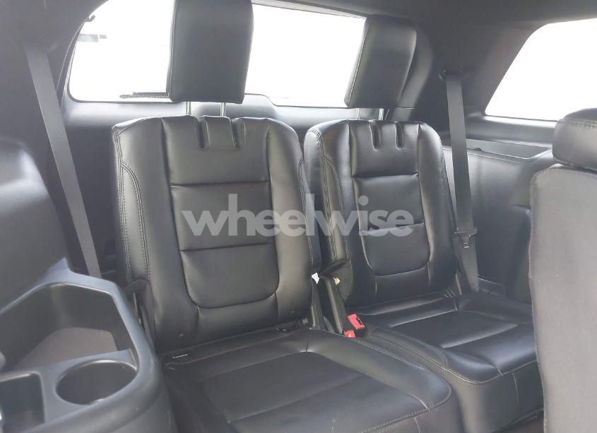 Photo 17 of 2019 Ford Explorer XLT (VIN 1FM5K7D80KGA21140)