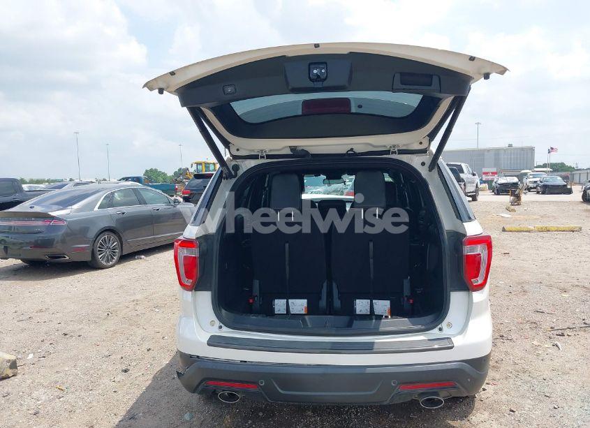 Photo 18 of 2019 Ford Explorer XLT (VIN 1FM5K7D80KGA21140)