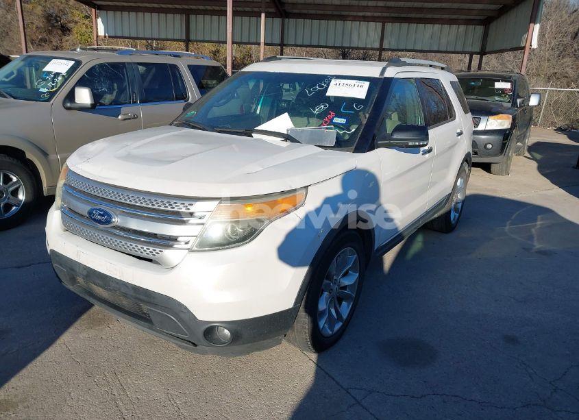 Photo 2 of 2013 Ford Explorer XLT (VIN 1FM5K7D81DGB26739)