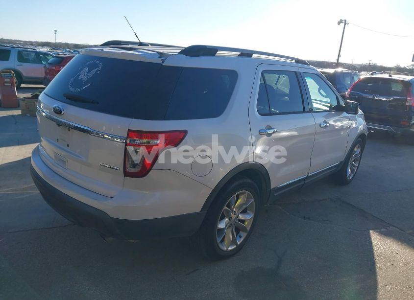 Photo 4 of 2013 Ford Explorer XLT (VIN 1FM5K7D81DGB26739)