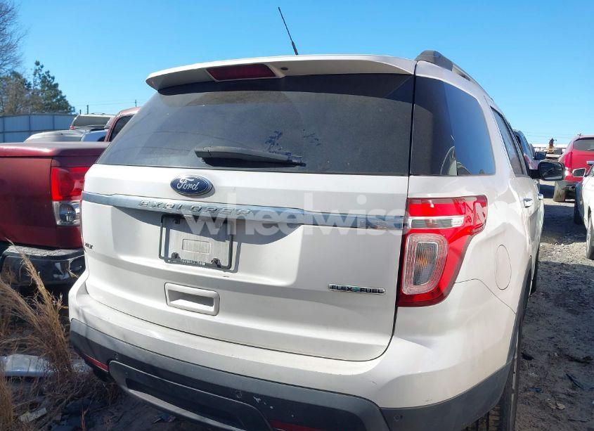 Photo 16 of 2013 Ford Explorer XLT (VIN 1FM5K7D81DGC48033)
