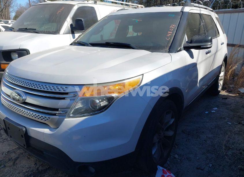 Photo 2 of 2013 Ford Explorer XLT (VIN 1FM5K7D81DGC48033)