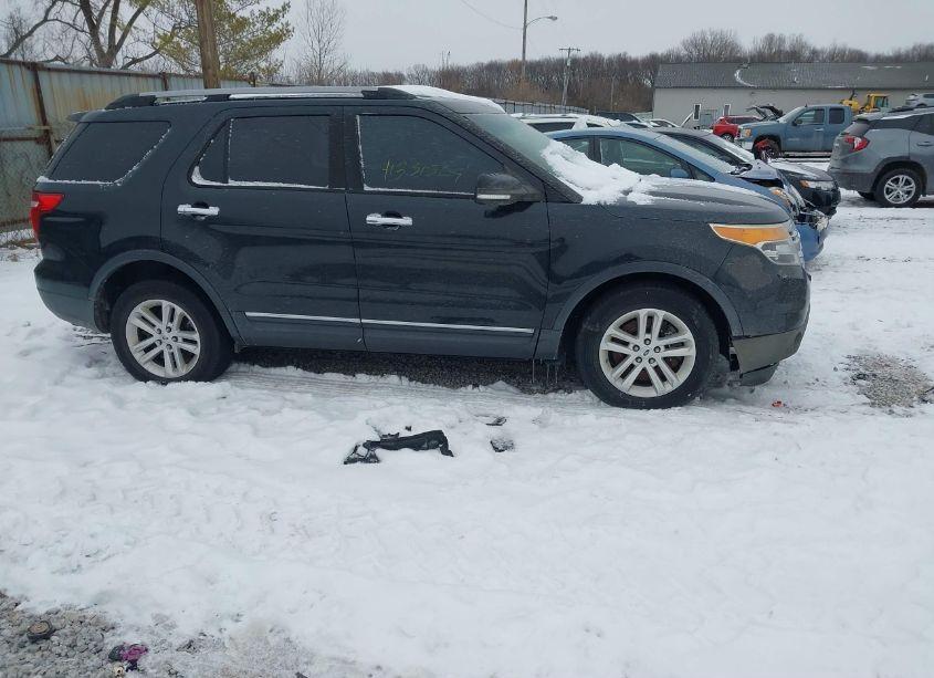 2014 Ford Explorer XLT (VIN 1FM5K7D81EGA18803) main photo