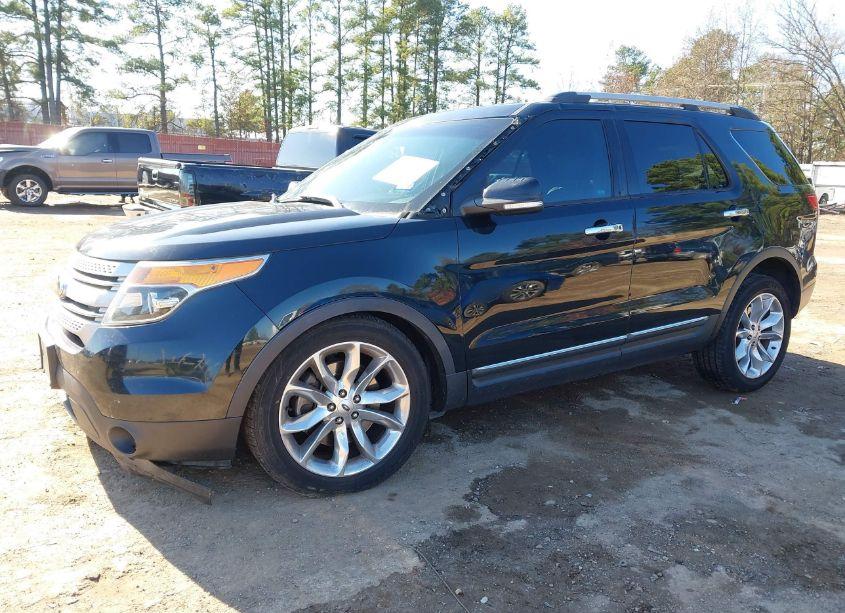 Photo 2 of 2014 Ford Explorer XLT (VIN 1FM5K7D81EGB23857)