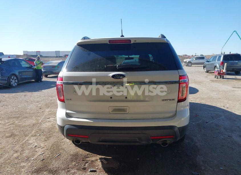 Photo 16 of 2014 Ford Explorer XLT (VIN 1FM5K7D81EGB78261)