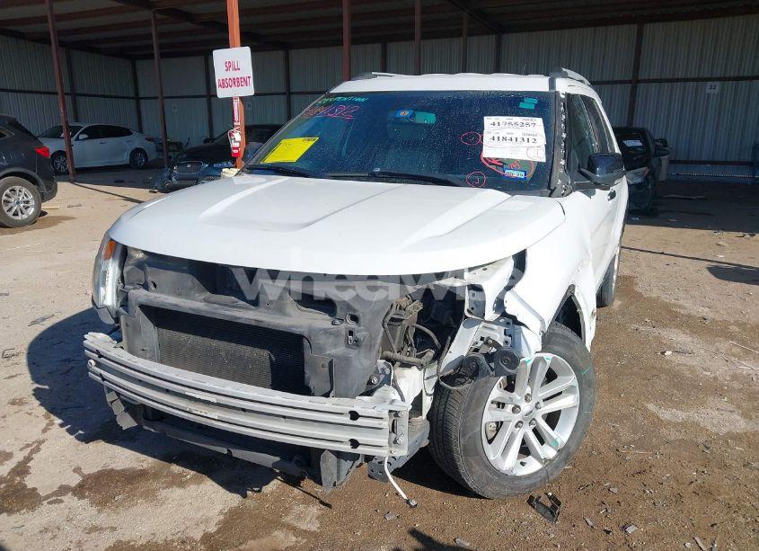 Photo 2 of 2014 Ford Explorer XLT (VIN 1FM5K7D81EGB78261)