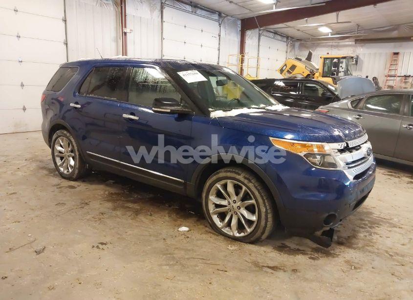 2015 Ford Explorer XLT (VIN 1FM5K7D81FGA63273) main photo