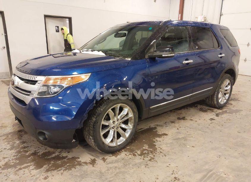 Photo 2 of 2015 Ford Explorer XLT (VIN 1FM5K7D81FGA63273)