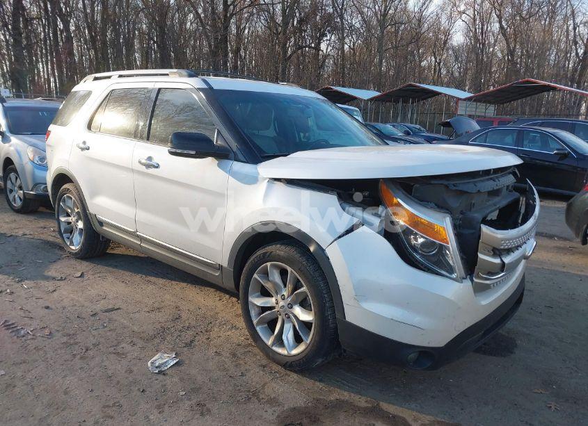 2015 Ford Explorer XLT (VIN 1FM5K7D81FGB46315) main photo