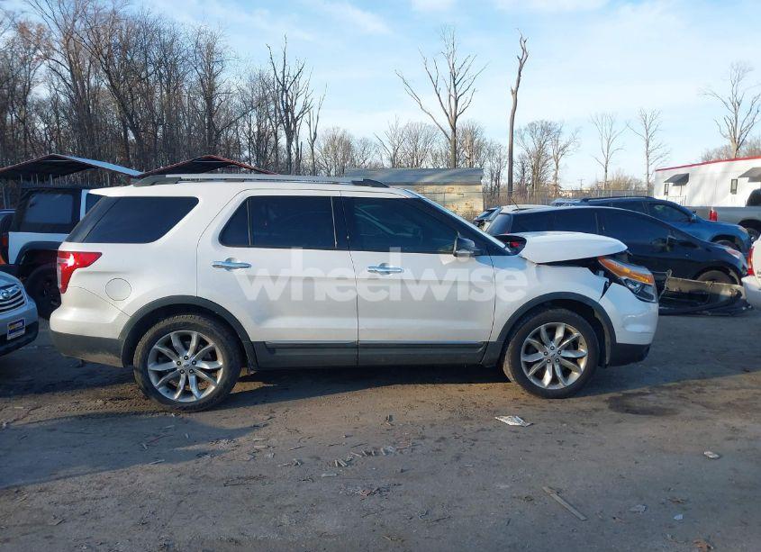 Photo 13 of 2015 Ford Explorer XLT (VIN 1FM5K7D81FGB46315)