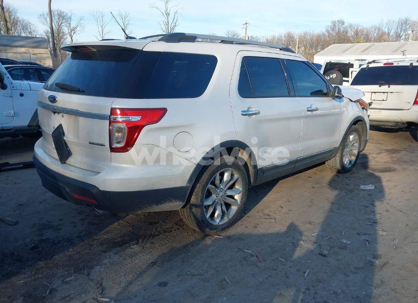 Photo 4 of 2015 Ford Explorer XLT (VIN 1FM5K7D81FGB46315)