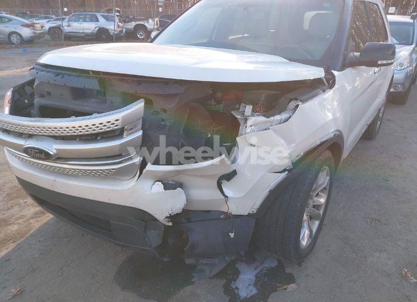 Photo 6 of 2015 Ford Explorer XLT (VIN 1FM5K7D81FGB46315)