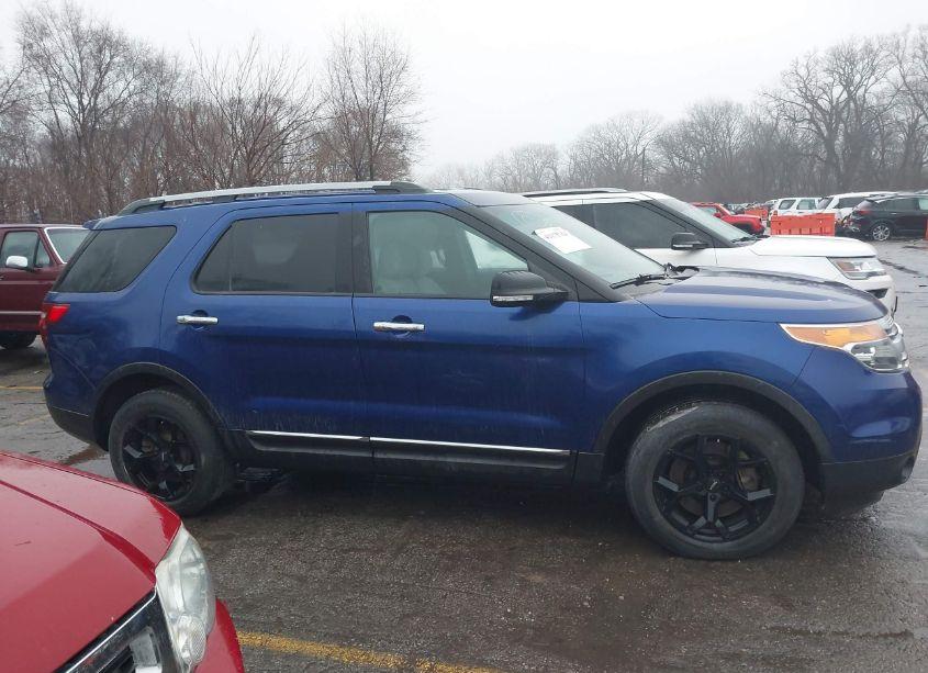 Photo 13 of 2015 Ford Explorer XLT (VIN 1FM5K7D81FGC42073)