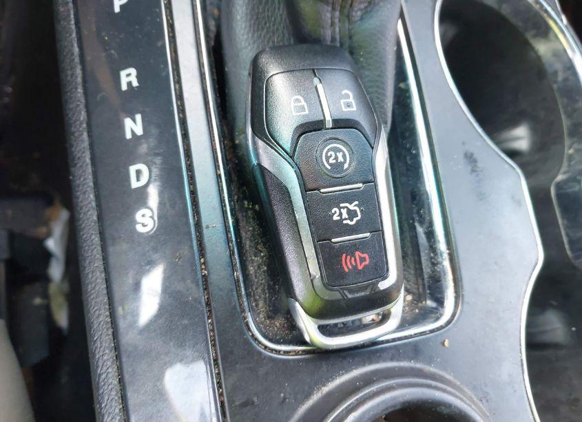 Photo 11 of 2016 Ford Explorer XLT (VIN 1FM5K7D81GGA23146)