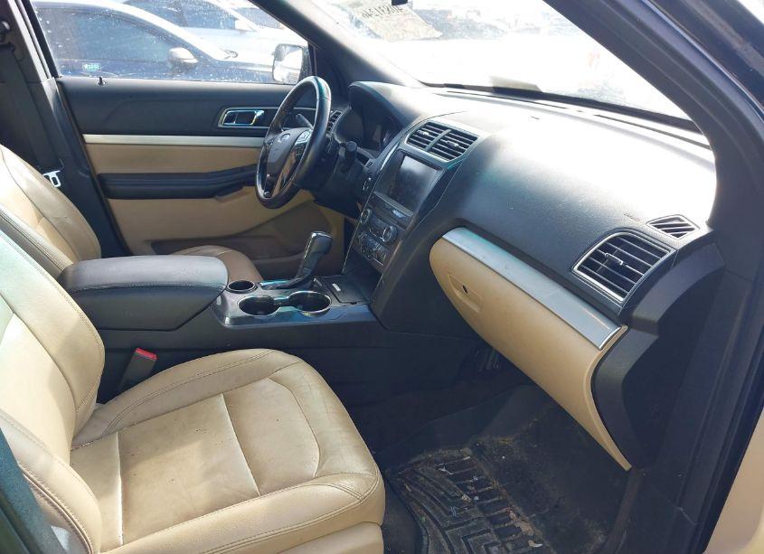 Photo 5 of 2016 Ford Explorer XLT (VIN 1FM5K7D81GGA23146)