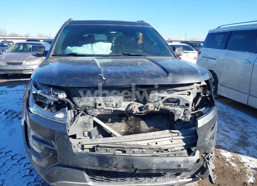 Photo 12 of 2016 Ford Explorer XLT (VIN 1FM5K7D81GGA61850)