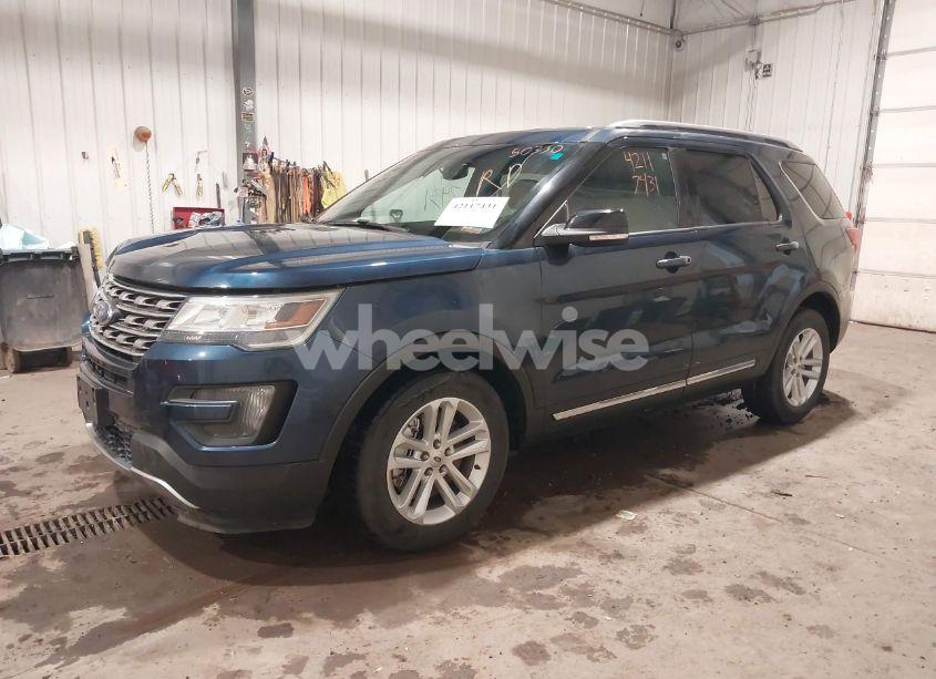 Photo 2 of 2016 Ford Explorer XLT (VIN 1FM5K7D81GGB53167)