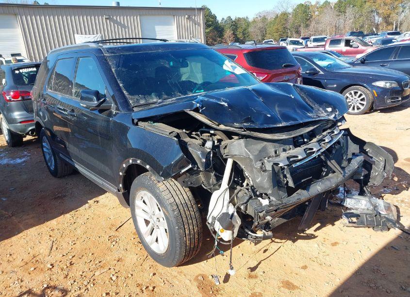 2017 Ford Explorer XLT (VIN 1FM5K7D81HGB58984) main photo