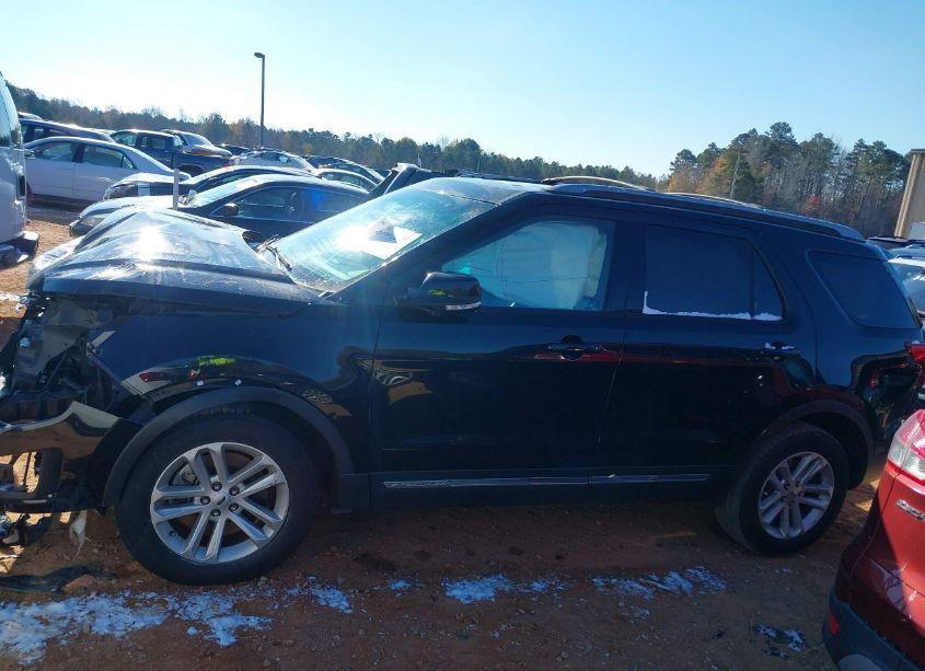 Photo 14 of 2017 Ford Explorer XLT (VIN 1FM5K7D81HGB58984)