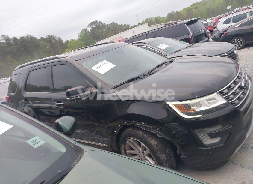 Photo 13 of 2017 Ford Explorer XLT (VIN 1FM5K7D81HGD76682)