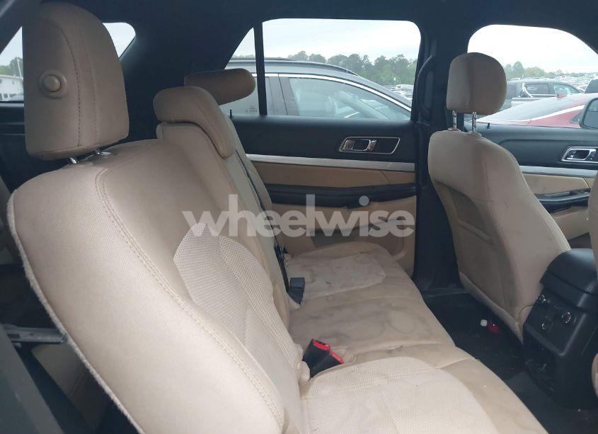 Photo 8 of 2017 Ford Explorer XLT (VIN 1FM5K7D81HGD76682)