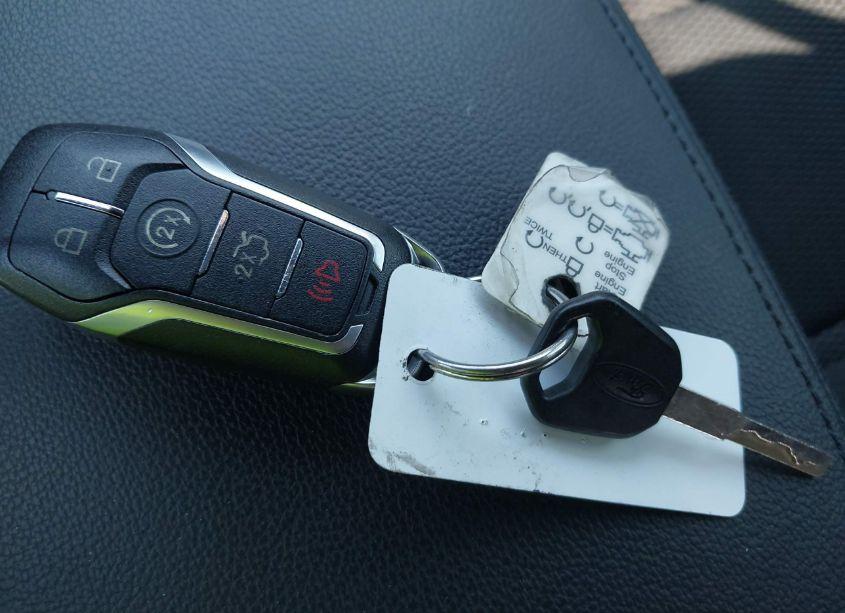 Photo 11 of 2017 Ford Explorer XLT (VIN 1FM5K7D81HGD86502)