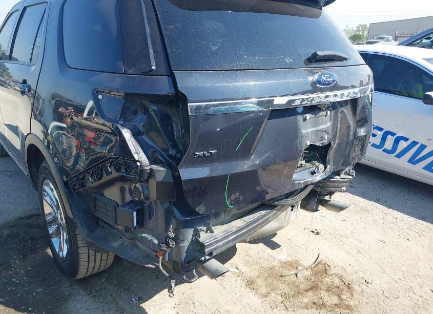 Photo 6 of 2017 Ford Explorer XLT (VIN 1FM5K7D81HGD86502)