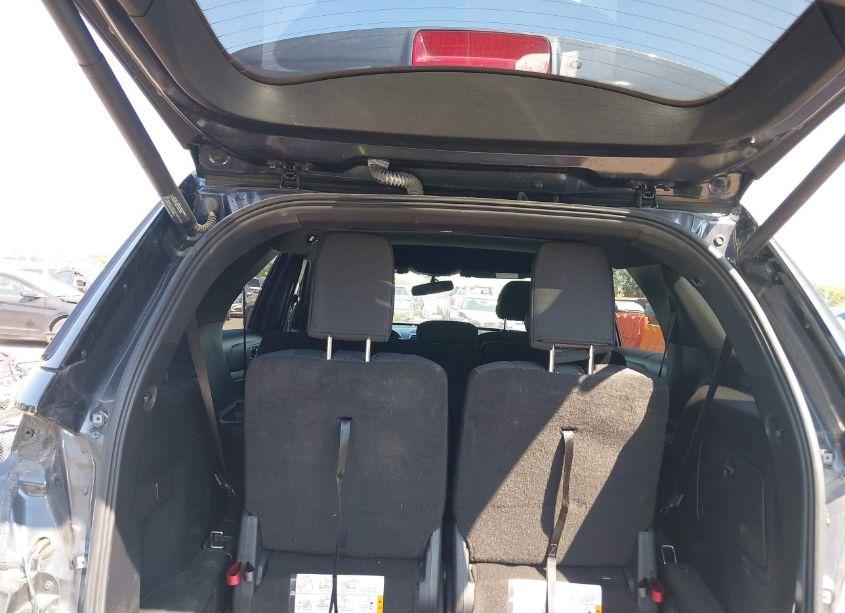 Photo 8 of 2017 Ford Explorer XLT (VIN 1FM5K7D81HGD86502)