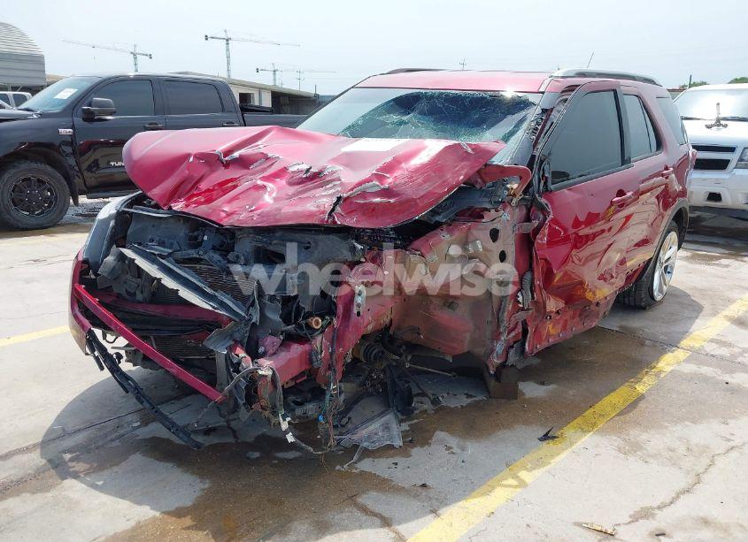 Photo 2 of 2018 Ford Explorer XLT (VIN 1FM5K7D81JGA97433)