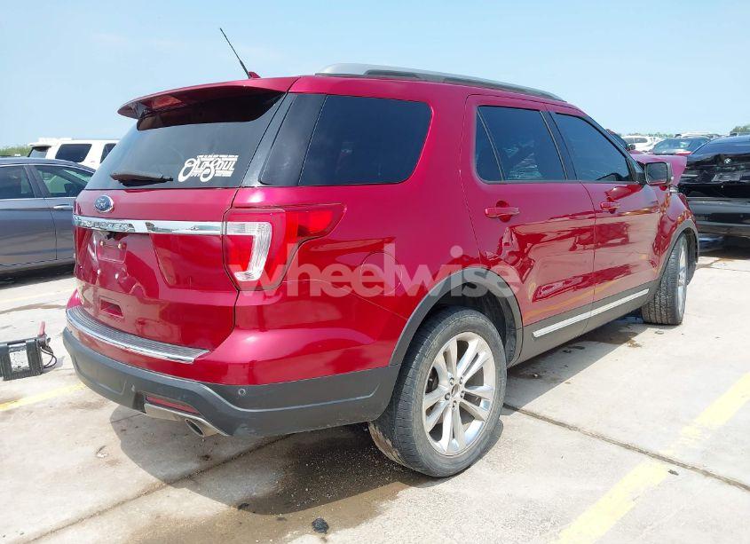 Photo 4 of 2018 Ford Explorer XLT (VIN 1FM5K7D81JGA97433)