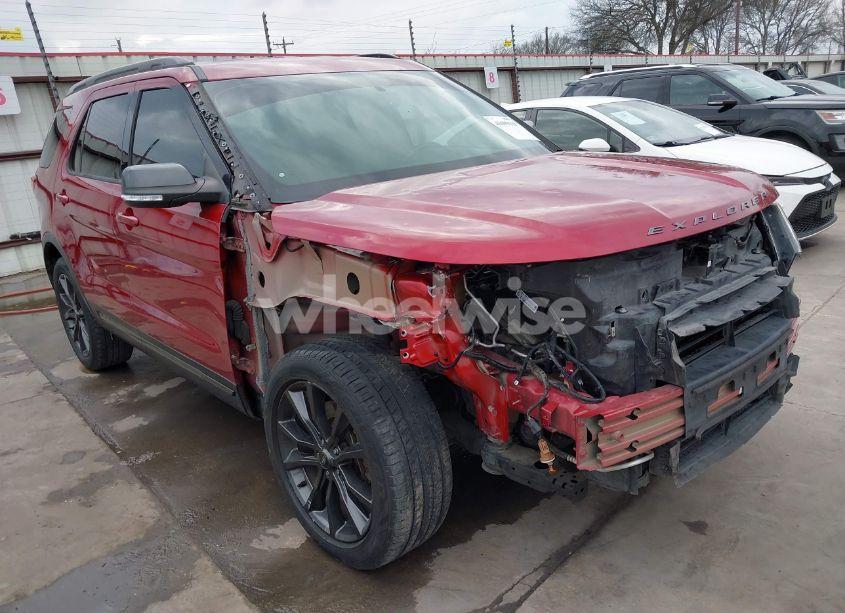 2019 Ford Explorer XLT (VIN 1FM5K7D81KGA22023) main photo