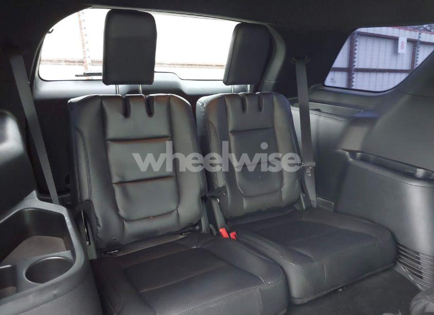 Photo 18 of 2019 Ford Explorer XLT (VIN 1FM5K7D81KGA22023)