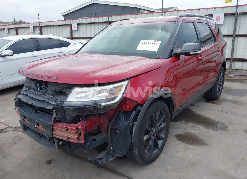 Photo 2 of 2019 Ford Explorer XLT (VIN 1FM5K7D81KGA22023)