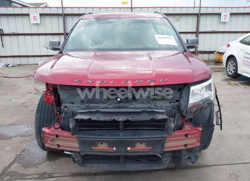 Photo 6 of 2019 Ford Explorer XLT (VIN 1FM5K7D81KGA22023)