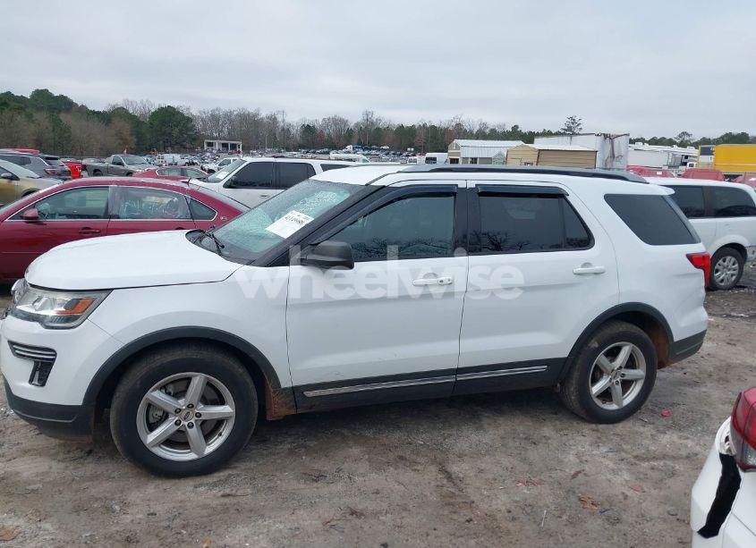 Photo 14 of 2019 Ford Explorer XLT (VIN 1FM5K7D81KGA36021)