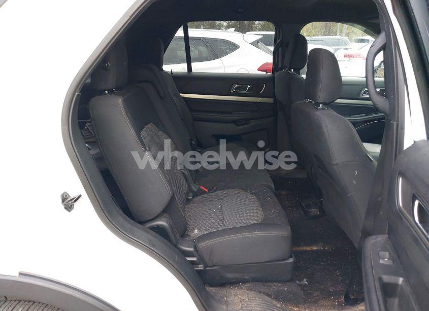 Photo 8 of 2019 Ford Explorer XLT (VIN 1FM5K7D81KGA36021)