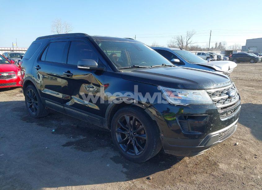 2019 Ford Explorer XLT (VIN 1FM5K7D81KGA71738) main photo