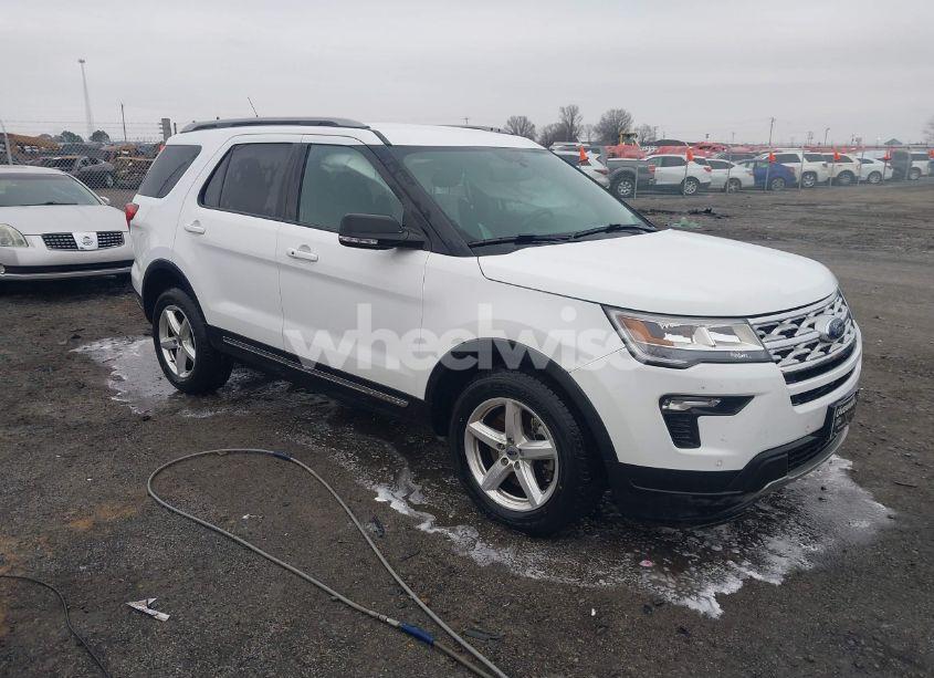 2019 Ford Explorer XLT (VIN 1FM5K7D81KGA84196) main photo