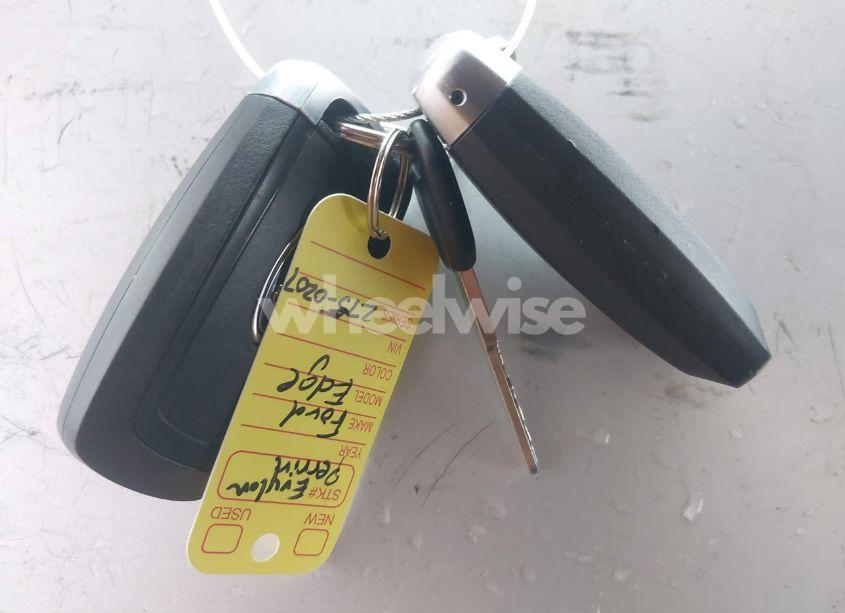 Photo 11 of 2019 Ford Explorer XLT (VIN 1FM5K7D81KGA84196)