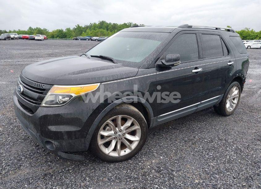 Photo 2 of 2013 Ford Explorer XLT (VIN 1FM5K7D82DGA57799)