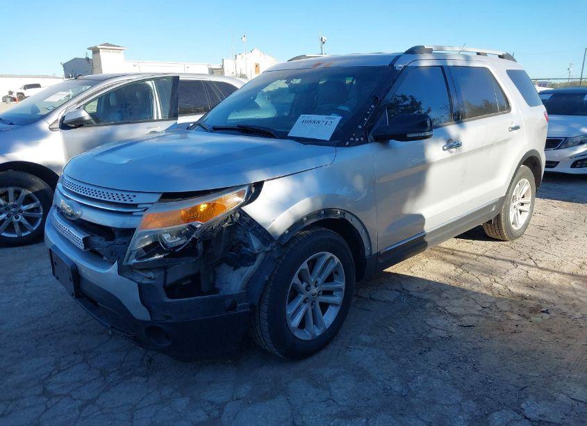 Photo 2 of 2013 Ford Explorer XLT (VIN 1FM5K7D82DGC69909)
